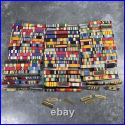 Lot 160+ rubans Barrettes militaires US, WWII Corée Vietnam. Militaria Insigne