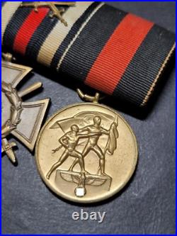 Lot De 3 Médailles WW2 Avec Ruban