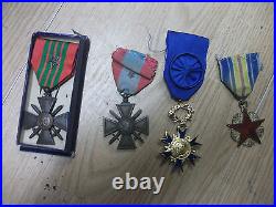 Lot De 4 Medailles De Guerre