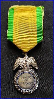 Lot Médailles Empire Napoléon Légion D'honneur Débris Mexique Cent Gardes MM Sh