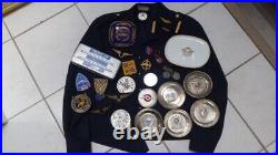 Lot Objets Armee Air Veste Coupelles Medailles Ecussons Divers