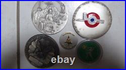 Lot Objets Armee Air Veste Coupelles Medailles Ecussons Divers