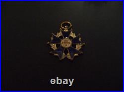 Lot de 6 Médailles Croix Ordre au mérite différentes Collection