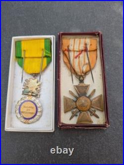 Lot médailles et plaques sous off 9 RTA Tunisie Libération Algérie ww2