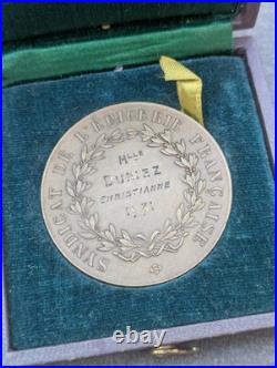 Lot médailles et plaques sous off 9 RTA Tunisie Libération Algérie ww2