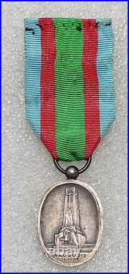 MEDAILLE ARGONNE VAUQUOIS 1914-1918 modèle bélière à boule