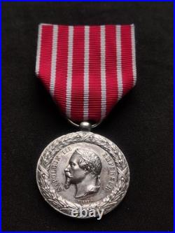 MÉDAILLE CAMPAGNE D'ITALIE 1859 NAPOLÉON III 2nd EMPIRE, REVERS BOMBÉ, SUPERBE