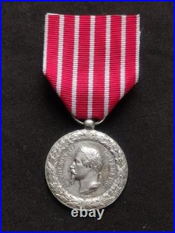 MÉDAILLE CAMPAGNE D'ITALIE 1859 NAPOLÉON III 2nd EMPIRE, REVERS BOMBÉ, SUPERBE