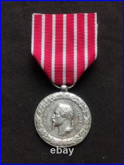 MÉDAILLE CAMPAGNE D'ITALIE 1859 NAPOLÉON III 2nd EMPIRE, REVERS BOMBÉ, SUPERBE