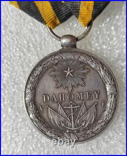 MEDAILLE CAMPAGNE DU DAHOMEY bélière olive