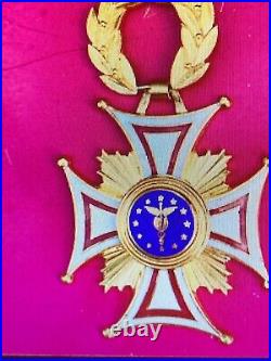 MÉDAILLE CROIX DE COMMANDEUR EUROPÉEN de médecin (Médical)