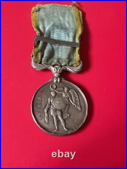 MEDAILLE DE CRIMEE SIGNEE E. F. Fabrication Française Agrafe Sébastopol