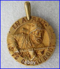 MEDAILLE DE VERDUN modèle REVILLON à ETRIER en ARGENT DORE (VERMEIL) MEDAILLE DE VERDUN modèle REVILLON à ETRIER en ARGENT DORE (VERMEIL)