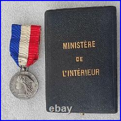 MEDAILLE DES EPIDEMIES 1908 argent + ECRIN RARE seulement 34 attribution