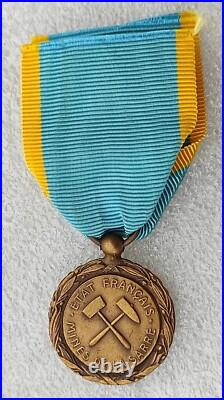MEDAILLE DES MINES DE LA SARRE 1930 ruban récent