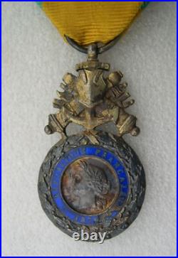 MEDAILLE MILITAIRE MODELE des VERSAILLAIS versailles versaillaise