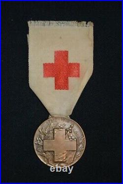 Medaille Association Des Dames Francaises-grande Guerre 1914/1918-croix Rouge
