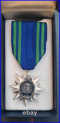 Médaille Chevalier Ordre du Mérite Maritime taille ordonnance moderne ORIGINAL Médaille Chevalier Ordre du Mérite Maritime taille ordonnance moderne ORIGINAL