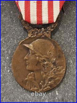 Médaille Commémorative WWI Rare Modèle CHARLES