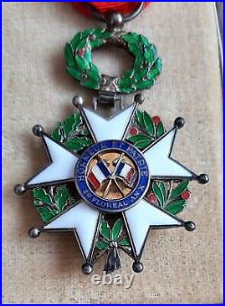 Médaille Croix Chevalier Légion d'Honneur 5° République de luxe en boite MEDAL