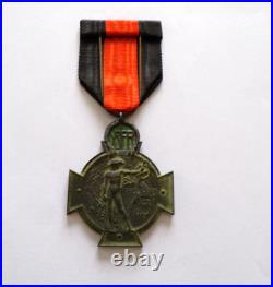 Medaille Croix De L' Yser 1914 / 1918 Bon Etat D' Usage
