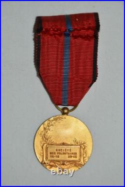 Medaille D'honneur-societe Des Volontaires 1914-1918 & 1939-1945 Classe Officier