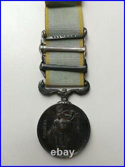 Médaille De Crimée 1856 Agrafe Azoff & Sebastopol Bélière Mobile