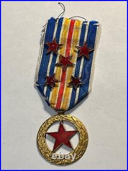 Médaille Des Blessés de Guerre Variantes France WW1 (158-48/P7)