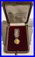 Medaille-Elisabeth-La-Reine-Des-Belges-Medal-Bruxelles-1914-1918-01-scgv