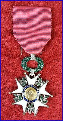 Médaille En Métal Émaillée. La 3ème République Française. Honneur Et Patrie. 1870