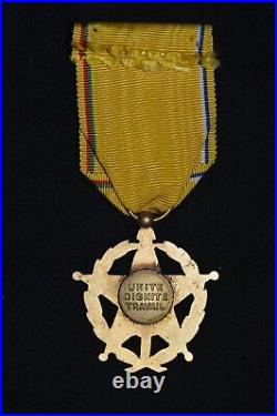 Medaille Etoile Du Merite-republique Centre Afrique-africa Medal Rca 1962