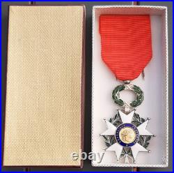 Médaille Etoile de Chevalier Ordre de la Légion d'Honneur émail 5° République