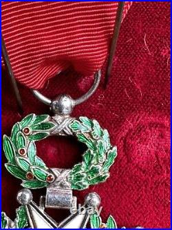 Médaille Légion D'honneur Ve République En Argent
