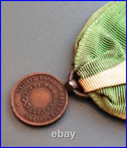 Médaille MINIATURE ITALIE Umberto I Italia Rex SALUTIS PUBLICAE BENEMERENTIBUS