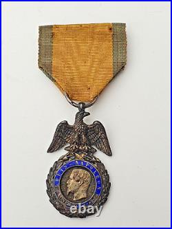 Médaille Militaire, 2° type Second Empire, éclats à l'avers