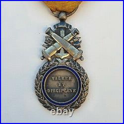 Médaille Militaire 3° type, monobloc, modèle des versaillais, parfait état
