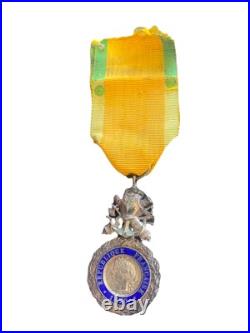 Médaille Militaire Type 1870. Biface Aux Canons. 5ème Type 3ème République