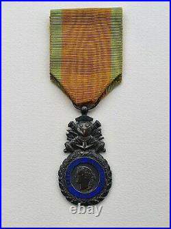 Médaille Militaire, monobloc, type de Versailles, émail en parfait état