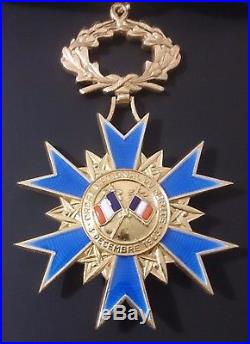 Médaille ONM O. N. M ORDRE NATIONAL DU MÉRITE COMMANDEUR 3 Décembre 1963