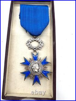 Médaille Ordre National du Mérite France émail bleu ruban original 10cm 1963