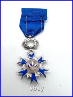 Médaille Ordre National du Mérite France émail bleu ruban original 10cm 1963