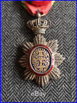 Médaille Ordre Royal Du Cambodge Insigne D'officier Argent Et Or