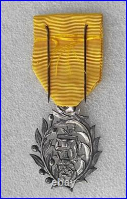 Medaille Ordre Royal Du Muniseraphon (cambodge)