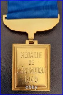 Médaille ancienne de l' AERONAUTIQUE 1945 bronze émail Monnaie de Paris ORIGINAL