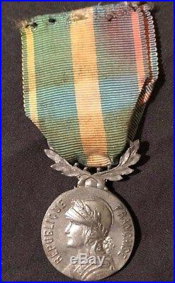 Médaille coloniale monobloc aluminium