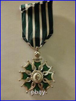 Médaille croix de chevalier de l'ordre des arts et lettres