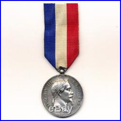 Médaille d'honneur courage et dévouement marine et colonies second empire 1867