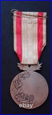 Médaille d'honneur de la Croix Rouge. Groupement du Bas Rhin. Bronze argenté