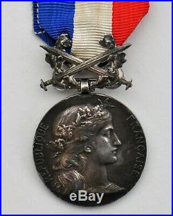 Médaille d'honneur des Affaires Etrangères, avec glaives, en argent, attribuée