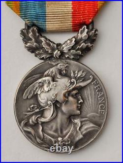 Médaille d'une Amicale d'Officiers de Reserve, attribuée